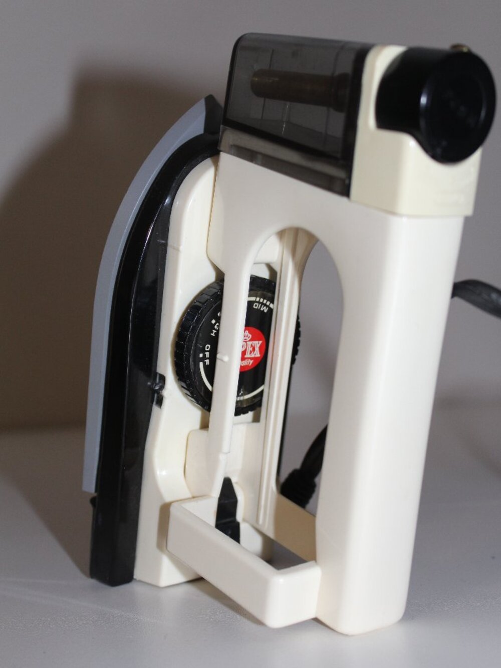 Vintage Sanyo Travel Butler Mini Portable Electric Iron w/ Spray Feature